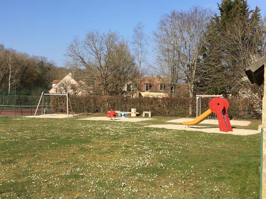 Gite D'Etape Du Tilleul, 4-8 Personnes La Celle-les-Bordes ภายนอก รูปภาพ