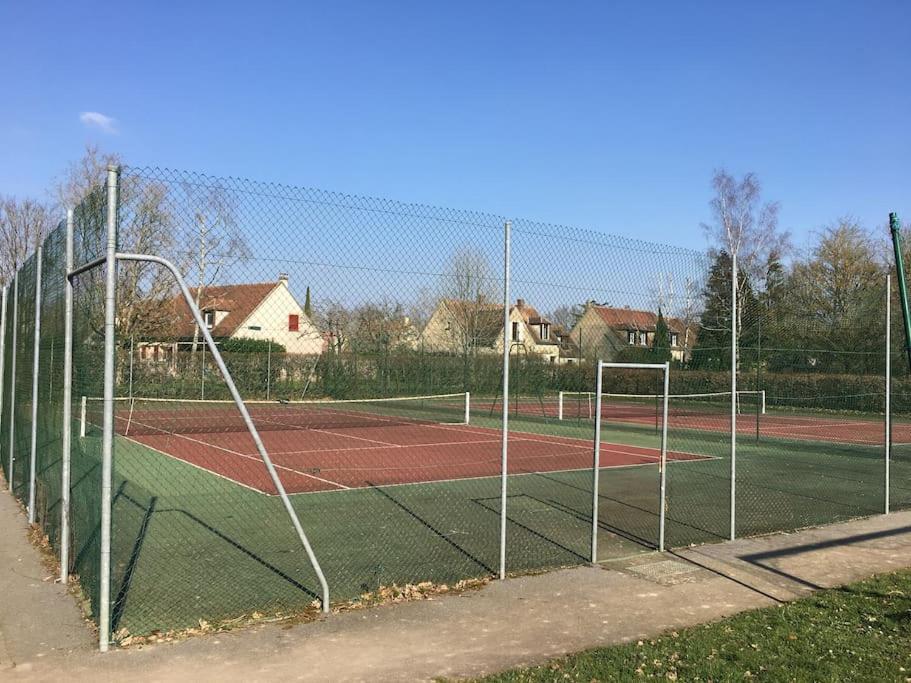 Gite D'Etape Du Tilleul, 4-8 Personnes La Celle-les-Bordes ภายนอก รูปภาพ