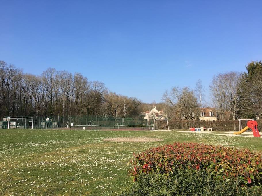 Gite D'Etape Du Tilleul, 4-8 Personnes La Celle-les-Bordes ภายนอก รูปภาพ
